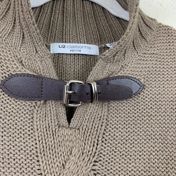 Liz Claiborne Women’s Wool Blend Cableknit Poncho Sweater Size Petite Medium - Picture 4 of 6